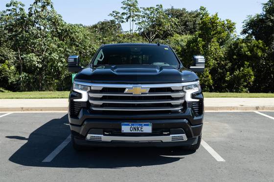 CHEVROLET SILVERADO 5.3 V8 GASOLINA 1500 HIGH COUNTRY 4X4 AUTOMÁTICO CHEVROLET SILVERADO 5.3 V8 GASOLINA 1500 HIGH COUNTRY 4X4 AUTOMÁTICO